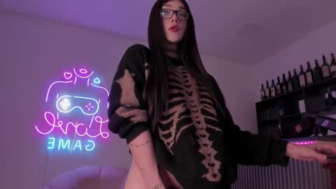 Snapshot of bonnie_luxury chatting on October 2025 05:18:02 AM Bonnie Luxury online show from October 2025 05:18:02 AM