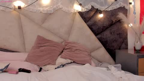 Snapshot of bonniecute_ chatting on December 2024 08:27:01 PM online show from December 2024 08:27:01 PM