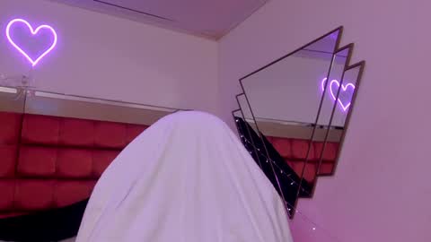 Snapshot of bonniecute_ chatting on December 2024 02:47:02 PM online show from December 2024 02:47:02 PM