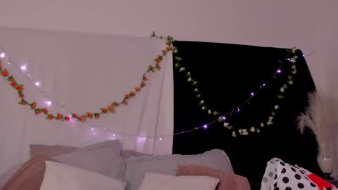 Snapshot of bonniecute_ chatting on January 2025 11:41:02 AM online show from January 2025 11:41:02 AM