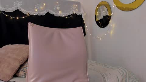 Snapshot of bonniecute_ chatting on January 2025 03:00:02 PM online show from January 2025 03:00:02 PM