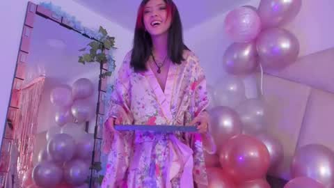 Snapshot of bonniecute_ chatting on March 2025 02:43:02 PM online show from March 2025 02:43:02 PM