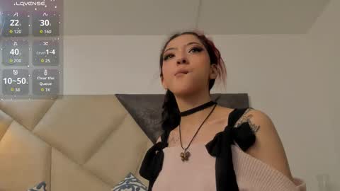 Snapshot of bonniecute_ chatting on September 2025 12:15:01 AM online show from September 2025 12:15:01 AM