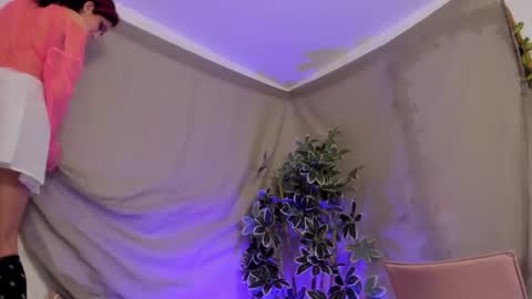 Snapshot of bonniecute_ chatting on October 2025 11:48:02 PM online show from October 2025 11:48:02 PM