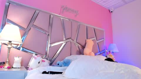 Bonnie  online show from January 2025 07:53:02 PM