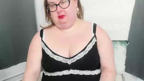 Bonnie online show from December 2024 10:01:02 AM