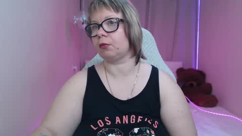 Snapshot of bonnnyboobsy chatting on May 2026 12:01:01 PM bonnnyboobsy online show from May 2026 12:01:01 PM