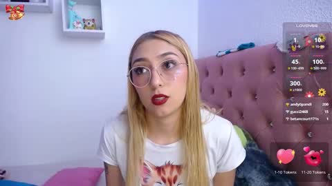 Soffy Brooks Independent model online show from November 2025 04:43:02 AM