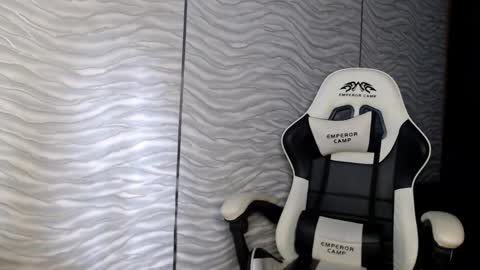 bonny_klyde95 online show from October 2025 11:08:02 AM