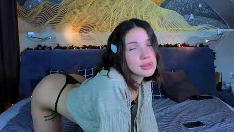 Snapshot of bonny_millie chatting on September 2025 06:37:02 AM bonny_millie online show from September 2025 06:37:02 AM