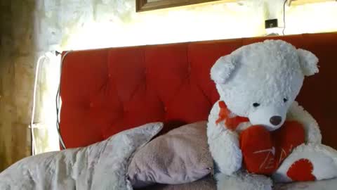 Queen Bon Vivantt online show from December 2024 04:25:01 AM