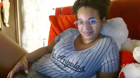 Queen Bon Vivantt online show from December 2024 11:51:02 PM