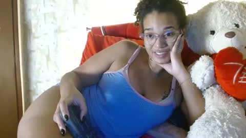 Queen Bon Vivantt online show from January 2025 03:38:01 AM