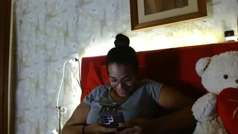 Queen Bon Vivantt online show from February 2025 01:44:02 PM