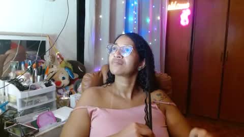 Queen Bon Vivantt online show from March 2025 01:21:01 AM