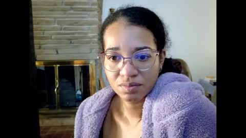 Queen Bon Vivantt online show from October 2025 01:11:01 PM