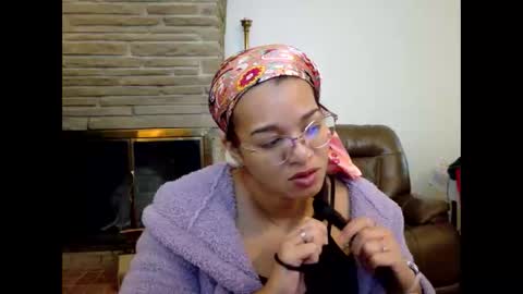 Queen Bon Vivantt online show from October 2025 01:48:02 PM