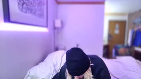 Snapshot of boobookittyfuxx chatting on October 2025 01:29:01 AM boobookittyfuxx online show from October 2025 01:29:01 AM