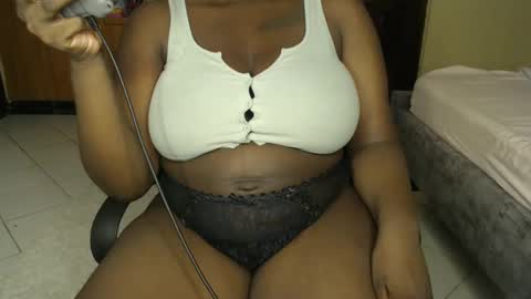 Snapshot of booby_candy chatting on January 2025 10:52:01 PM booby_candy online show from January 2025 10:52:01 PM