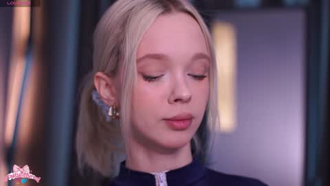 Alina online show from March 2026 10:22:01 AM