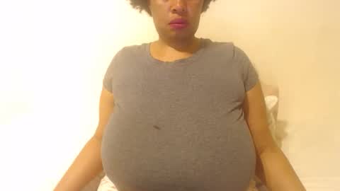 Snapshot of boobyqueen24 chatting on September 2025 05:58:02 PM boobyqueen online show from September 2025 05:58:02 PM