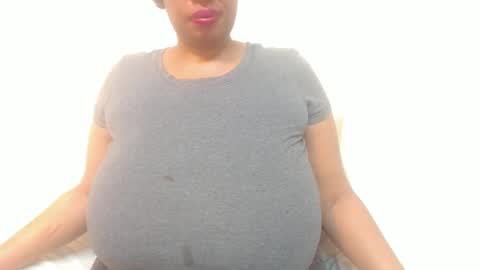 Snapshot of boobyqueen24 chatting on April 2026 01:42:02 AM boobyqueen online show from April 2026 01:42:02 AM