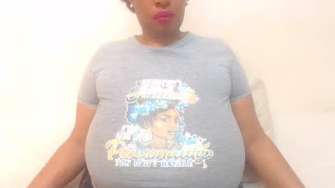 Snapshot of boobyqueen24 chatting on April 2026 07:59:01 PM boobyqueen online show from April 2026 07:59:01 PM