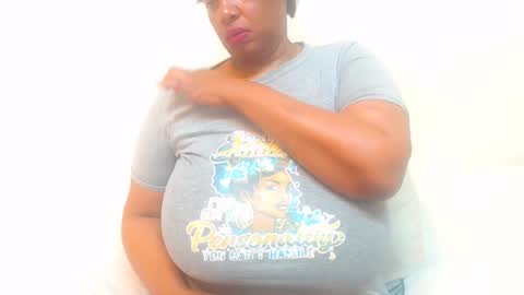 Snapshot of boobyqueen24 chatting on May 2026 02:13:01 PM boobyqueen online show from May 2026 02:13:01 PM
