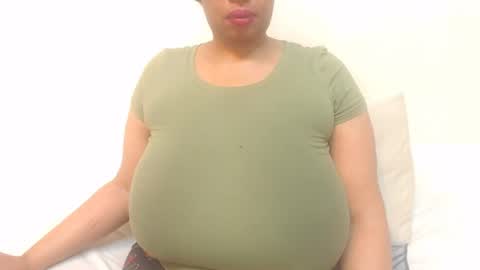 Snapshot of boobyqueen24 chatting on June 2026 06:05:02 PM boobyqueen online show from June 2026 06:05:02 PM