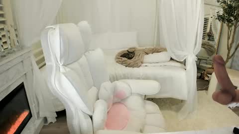 Snapshot of boobznbeer chatting on February 2025 02:26:01 AM Miley online show from February 2025 02:26:01 AM