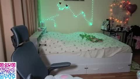 Milena online show from April 2026 02:29:02 AM