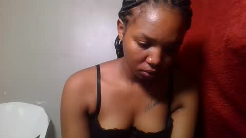 bootie_caramel online show from June 2026 12:15:01 PM