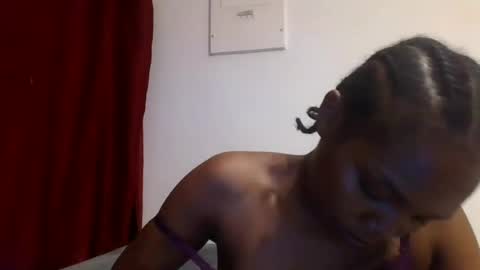 bootie_caramel online show from June 2026 06:42:01 PM