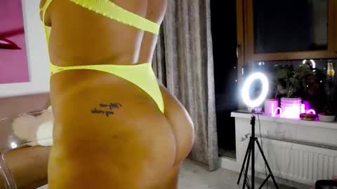 Snapshot of bootyliciousbunny chatting on March 2026 12:04:02 AM bootyliciousbunny online show from March 2026 12:04:02 AM