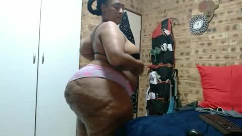 bootytwerkxxx online show from April 2026 05:03:01 PM