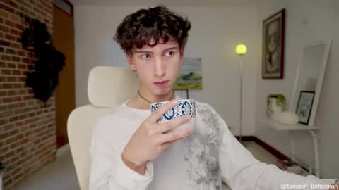 Snapshot of boream_ chatting on December 2025 01:09:02 PM Bream online show from December 2025 01:09:02 PM