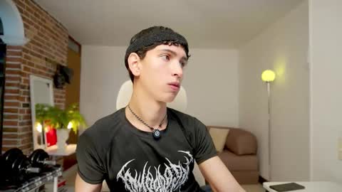 Snapshot of boream_ chatting on February 2026 02:05:01 PM Bream online show from February 2026 02:05:01 PM