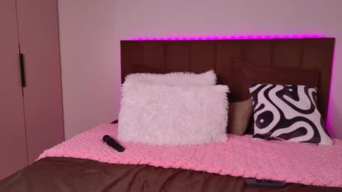 Hallie online show from March 2026 04:18:01 AM