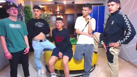 THOMAS AND DAMIAND online show from October 2025 04:07:01 AM