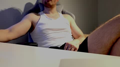 bottomtsinner online show from February 2026 04:05:02 PM
