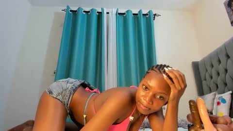 Snapshot of bouncy_booty677 chatting on October 2025 08:19:01 PM bouncy_booty677 online show from October 2025 08:19:01 PM