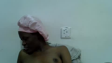 bouncy_vee online show from May 2026 12:56:01 PM