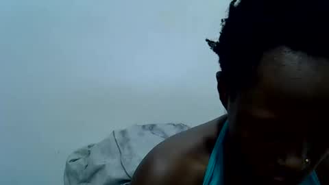 bouncy_vee online show from May 2026 07:10:02 PM