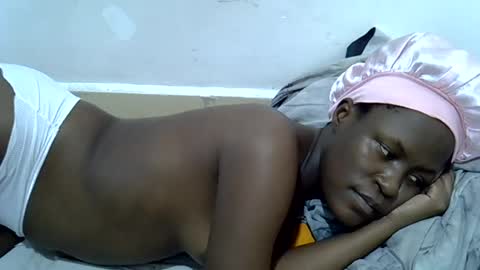 bouncy_vee online show from June 2026 11:25:01 AM