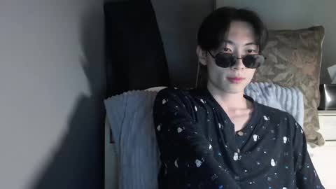 Snapshot of boxman556990 chatting on December 2024 01:33:02 PM boxman556990 online show from December 2024 01:33:02 PM