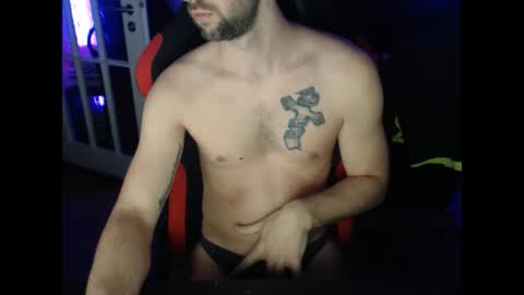 boy_t0y89 online show from December 2024 06:16:01 PM