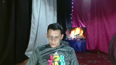 boyfantasies_11 online show from November 2025 02:43:02 AM