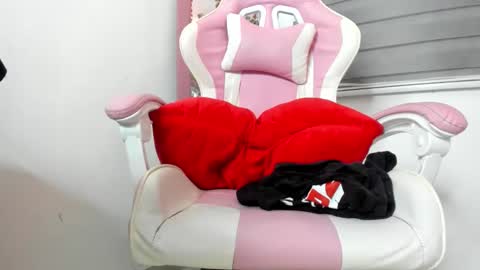 boyhornysex55 online show from October 2025 06:53:01 PM