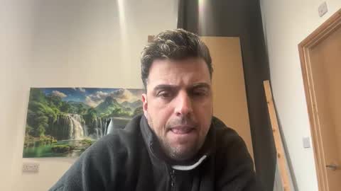 Snapshot of boyofficeboy chatting on April 2026 12:33:01 PM boyofficeboy online show from April 2026 12:33:01 PM