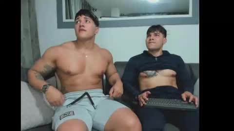 boys_blackandwhite online show from January 2025 12:57:02 AM